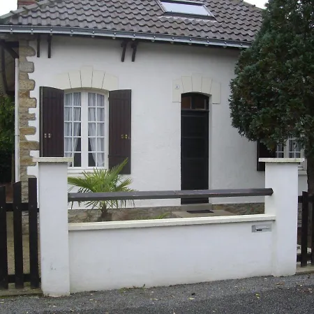 בית נופש Maison A 400 Metres De La *