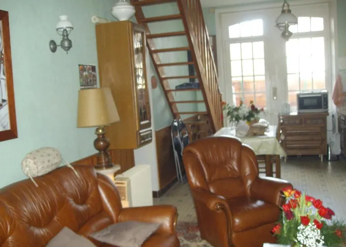 בית נופש Maison A 400 Metres De La