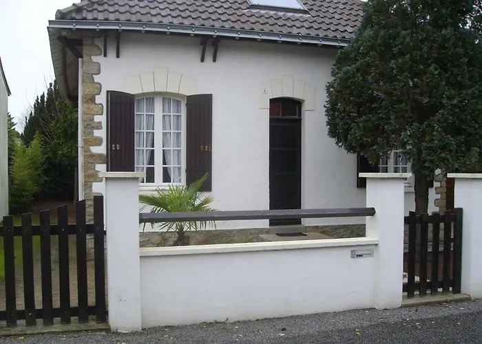 בית נופש Maison A 400 Metres De La *